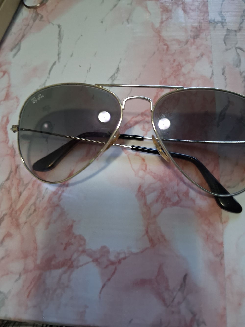 Ray-Ban Men’s Gold Aviator Sunglasses with Gray Gradient Lenses
